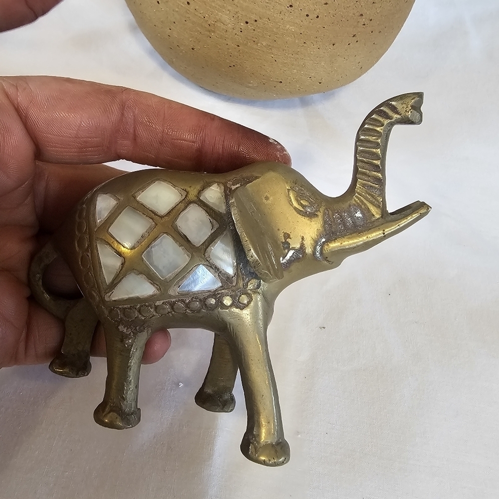 Set Of Two Etched Shell Vintage Brass Elephant Sculpture Figure Animal MCM - Picture 4 of 9